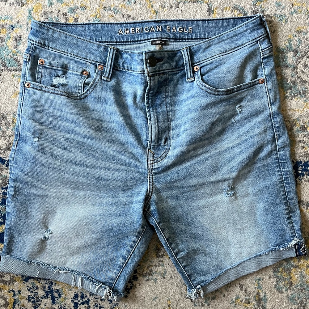 American Eagle Airflex+ 9” Denim Shorts. Light Blue